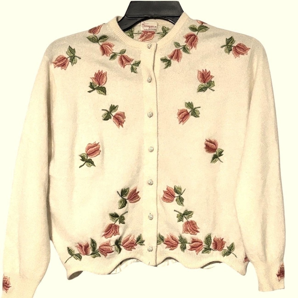 Vtg Elegance Craft Co Floral Embroidered Sweater in Kowloom Cream Scalloped Hem